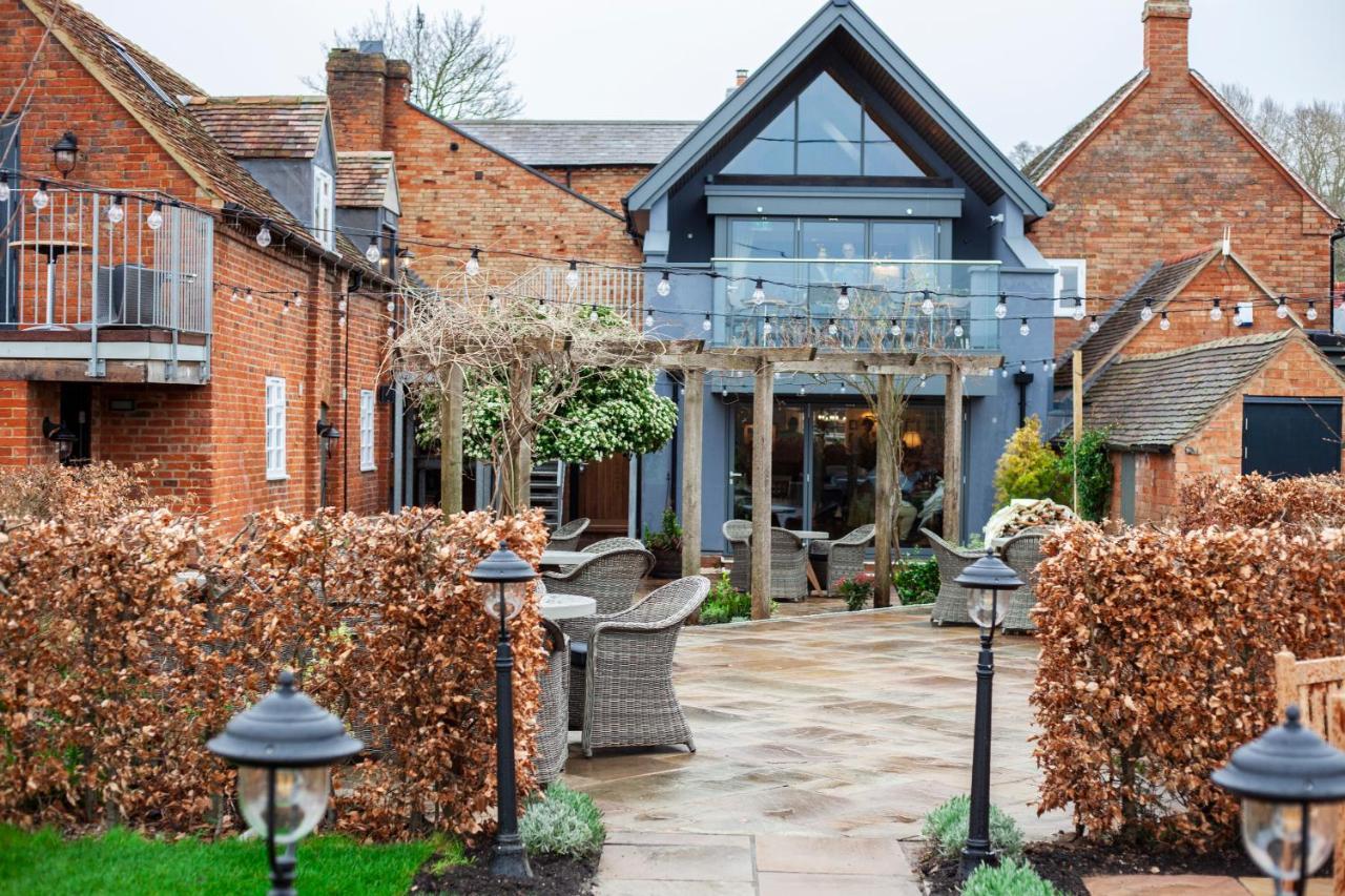 The Bell - Brunning And Price Hotel Alderminster Buitenkant foto