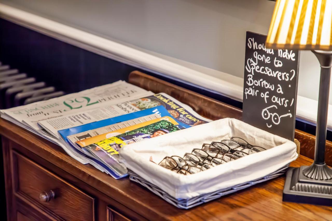 The Bell - Brunning And Price Hotel Alderminster Buitenkant foto
