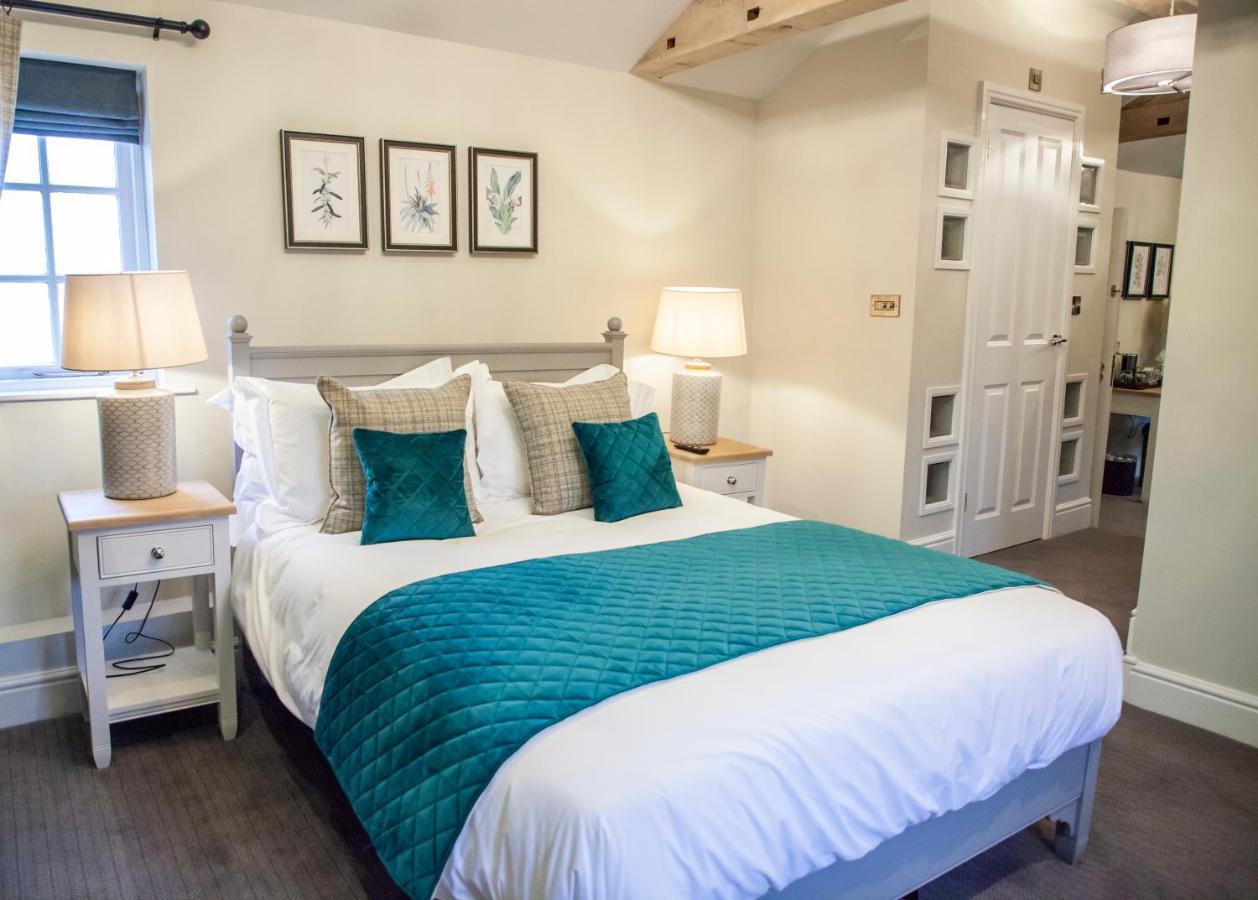 The Bell - Brunning And Price Hotel Alderminster Buitenkant foto