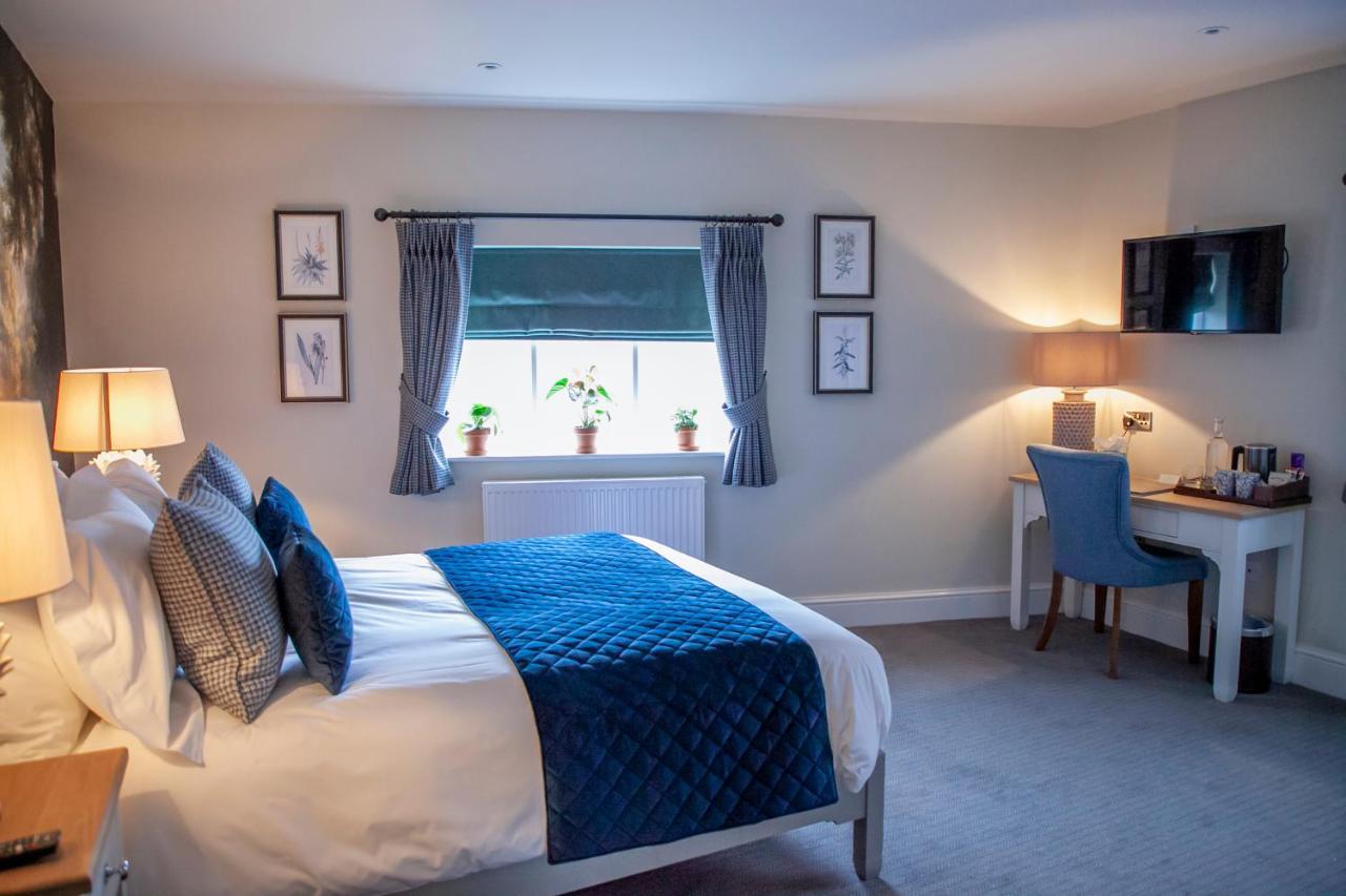 The Bell - Brunning And Price Hotel Alderminster Buitenkant foto