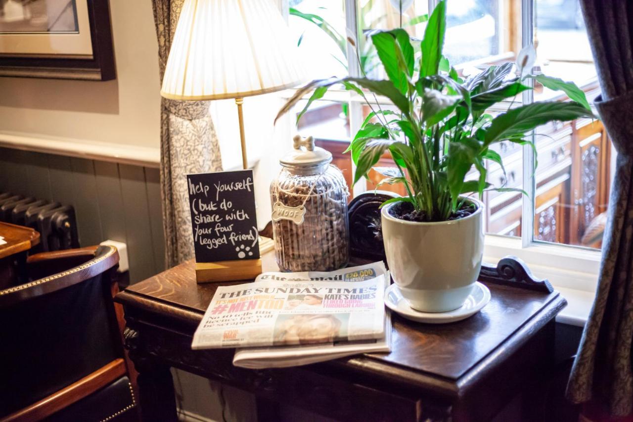 The Bell - Brunning And Price Hotel Alderminster Buitenkant foto