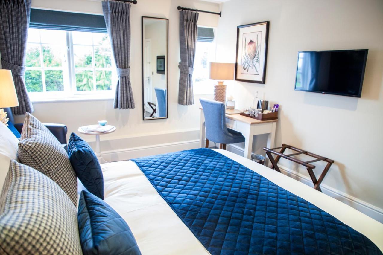 The Bell - Brunning And Price Hotel Alderminster Buitenkant foto