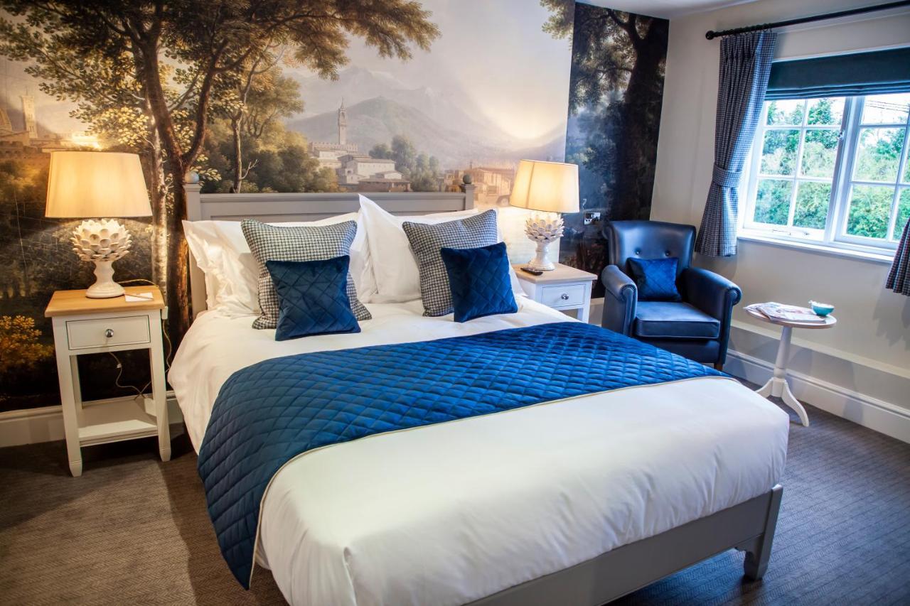 The Bell - Brunning And Price Hotel Alderminster Buitenkant foto