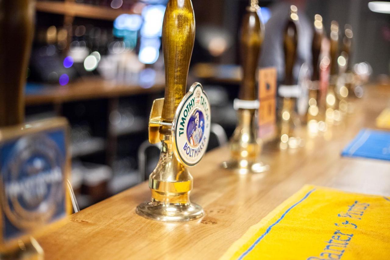 The Bell - Brunning And Price Hotel Alderminster Buitenkant foto